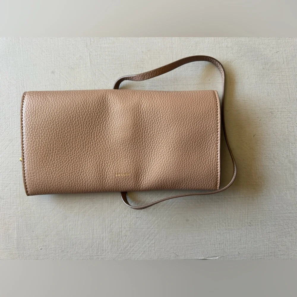 Cuyana 100% leather
